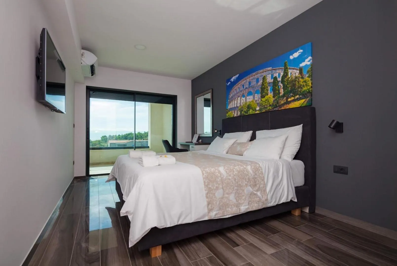 Luxury Villa Remi Near Medulin With Wellness And Sea View Premantura